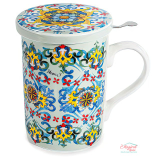 Cana ceai cu infuzor metalic si capac 350 ml, portelan, decor albastru,  in cutie cadou